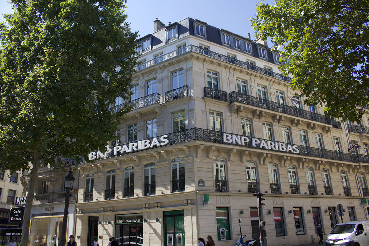 ravalement-facade-pierre-paris-champs-elysees